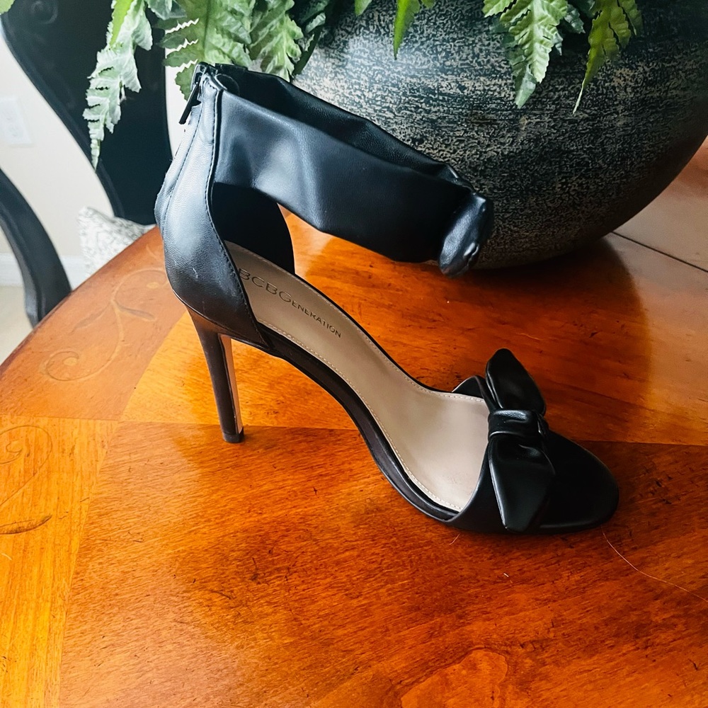 BCBC Heel sandals. NWOT